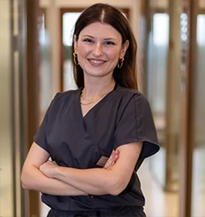 Spécialiste Dt. Gamze Kavuncu